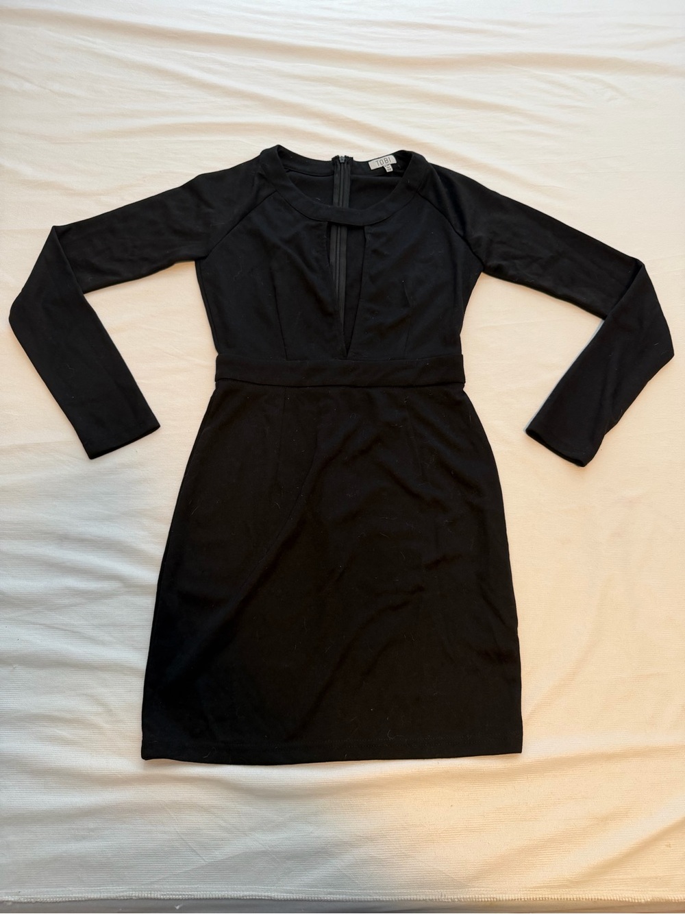 Tobi Black Long-Sleeve Sheath Dress with Front Keyhole